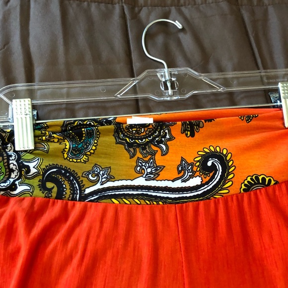 Capris - Picture 2 of 3